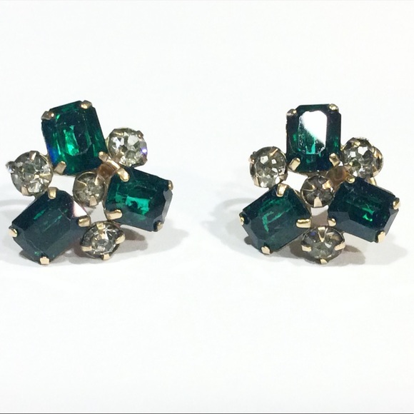 Vintage Jewelry - Exquisite Mid-Century Glass Emerald & Gld Earrings